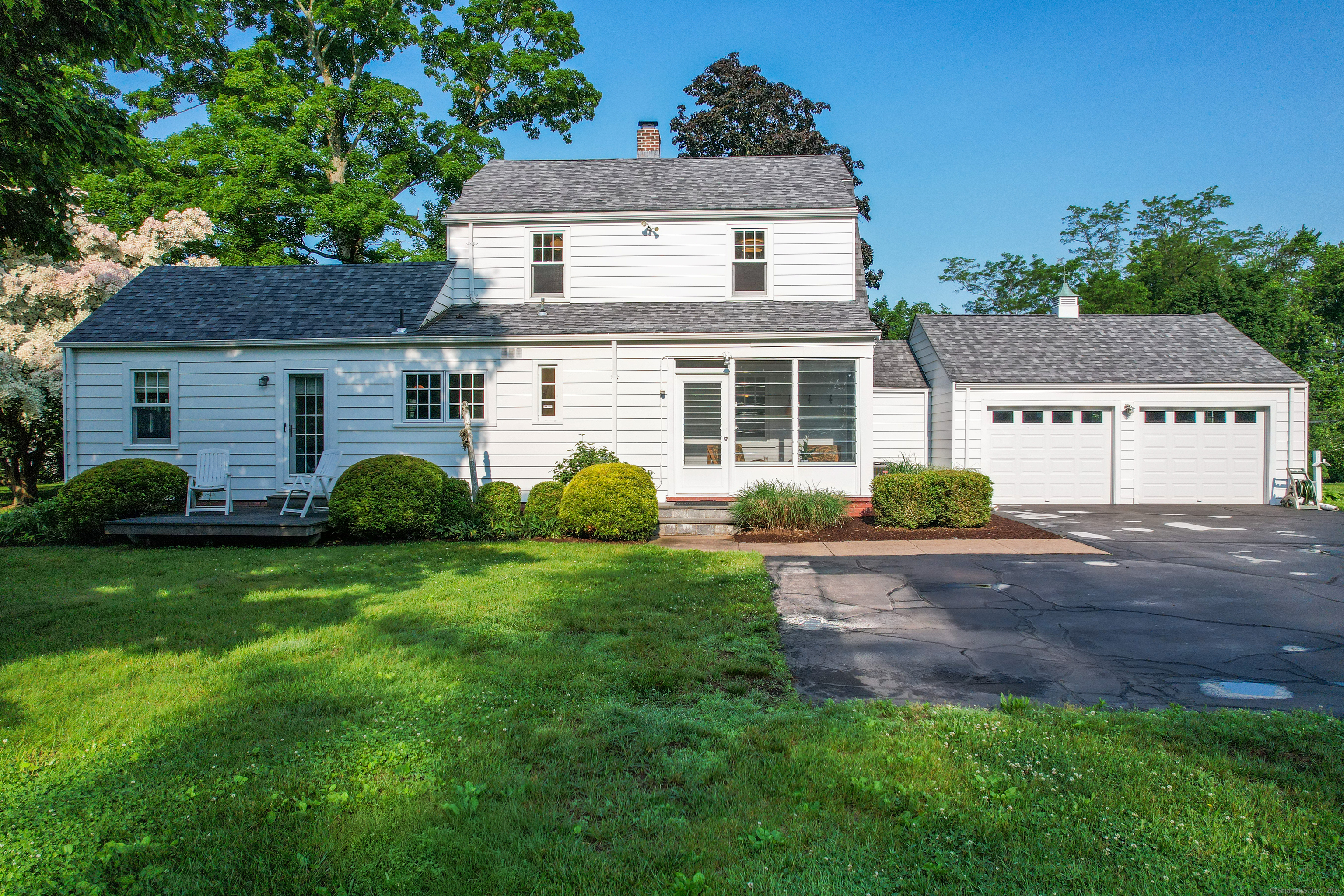 North Haven, Connecticut 06473, United States, 3 Bedrooms Bedrooms, ,2 BathroomsBathrooms,Residential,Pending,152307