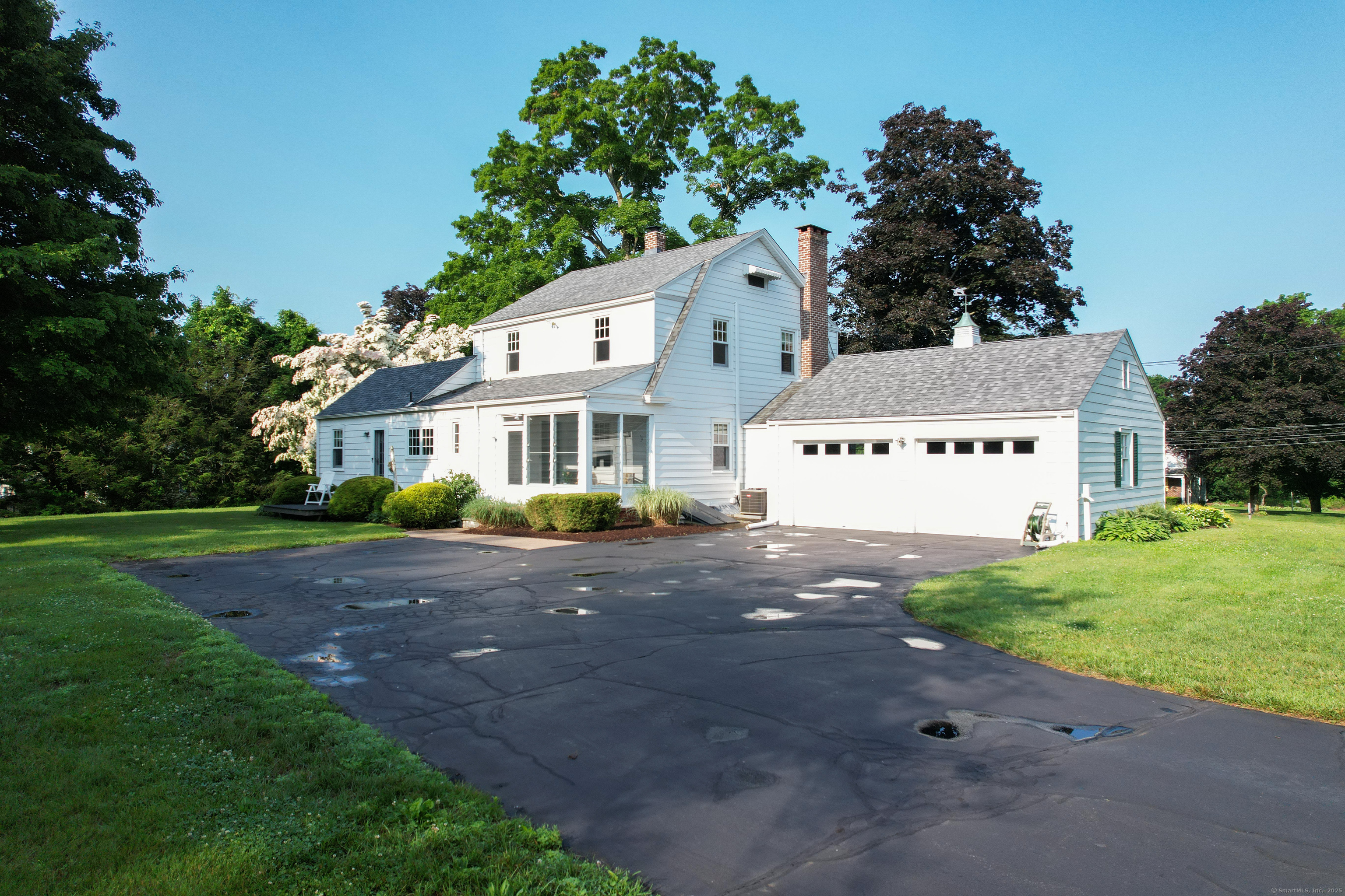 North Haven, Connecticut 06473, United States, 3 Bedrooms Bedrooms, ,2 BathroomsBathrooms,Residential,Pending,152307