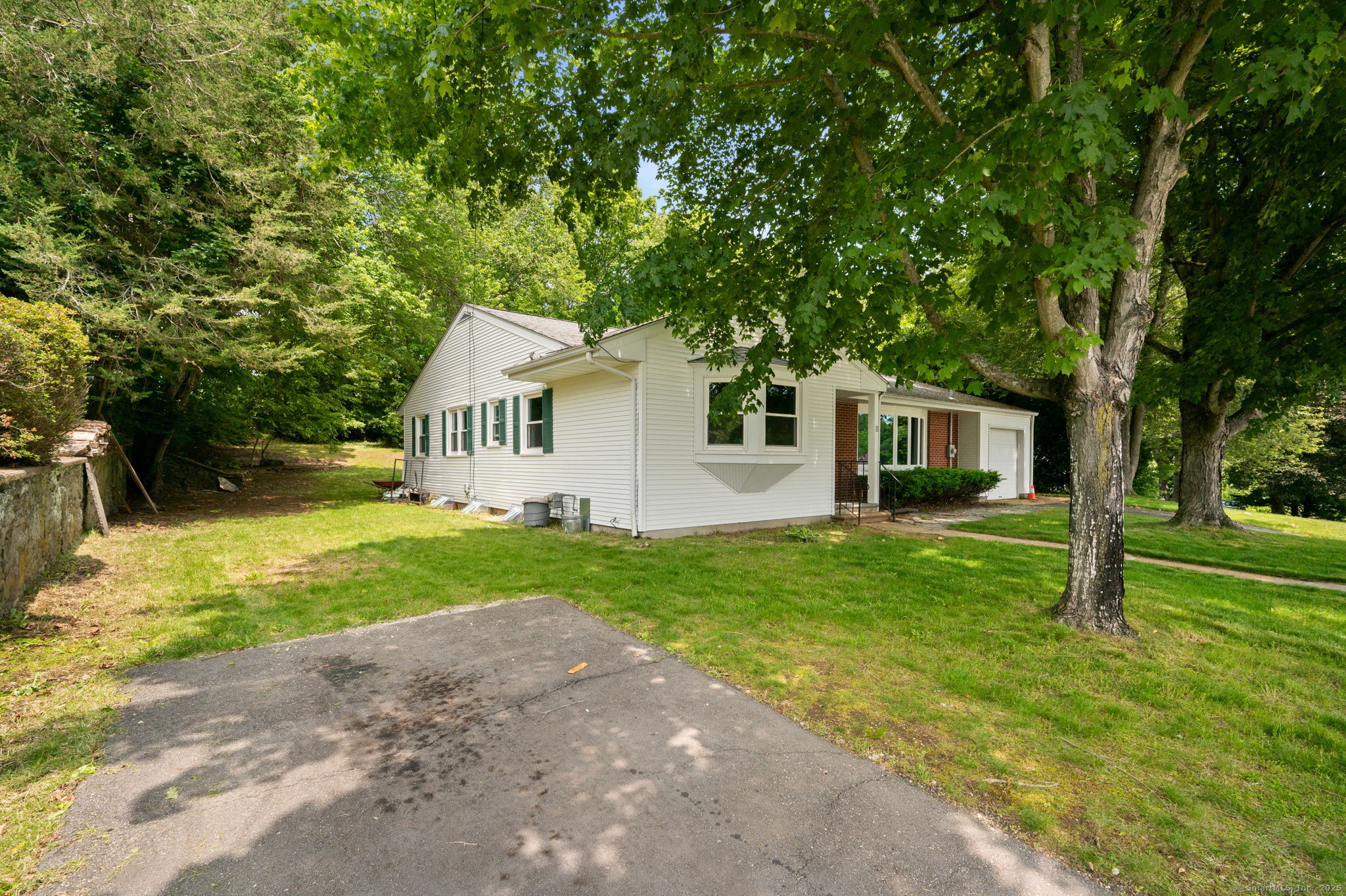 11 Deerbrook Road