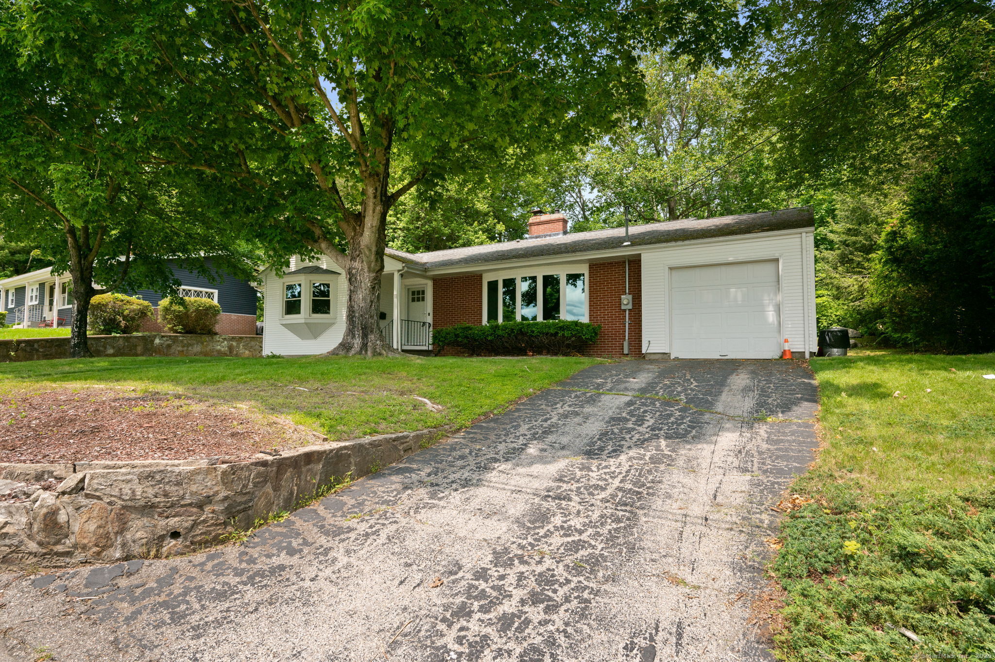 11 Deerbrook Road