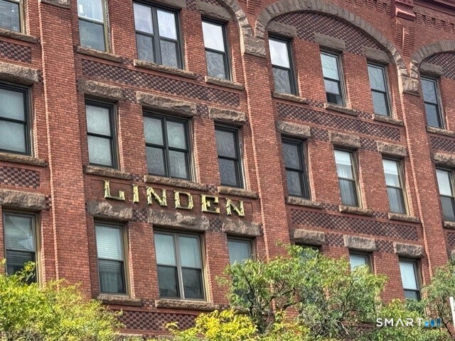 Photo of 1 Linden Place #406, Hartford, CT 06106 (MLS # 24210531)
