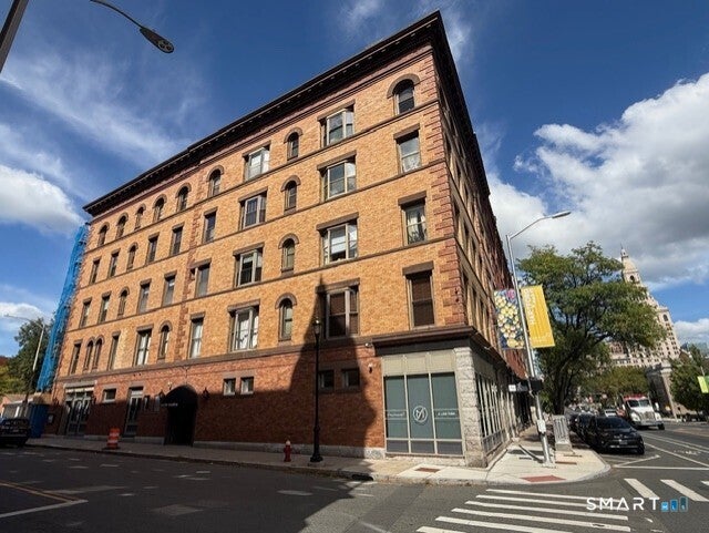1 Linden Place 406