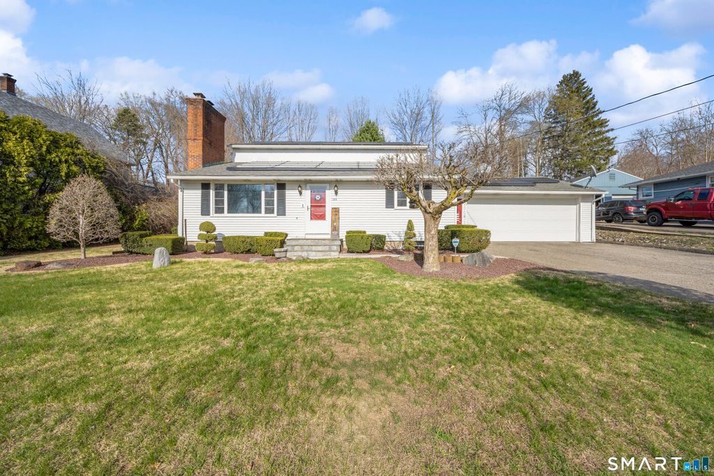 Photo of 189 Scott Road, Waterbury, CT 06708 (MLS # 24167188)
