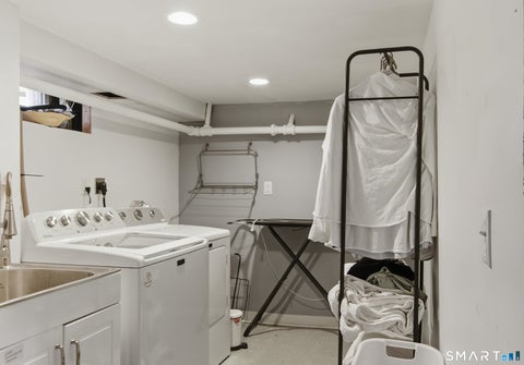 Tiny photo for 68 Beverly Road, New Haven, CT 06515 (MLS # 24207385)