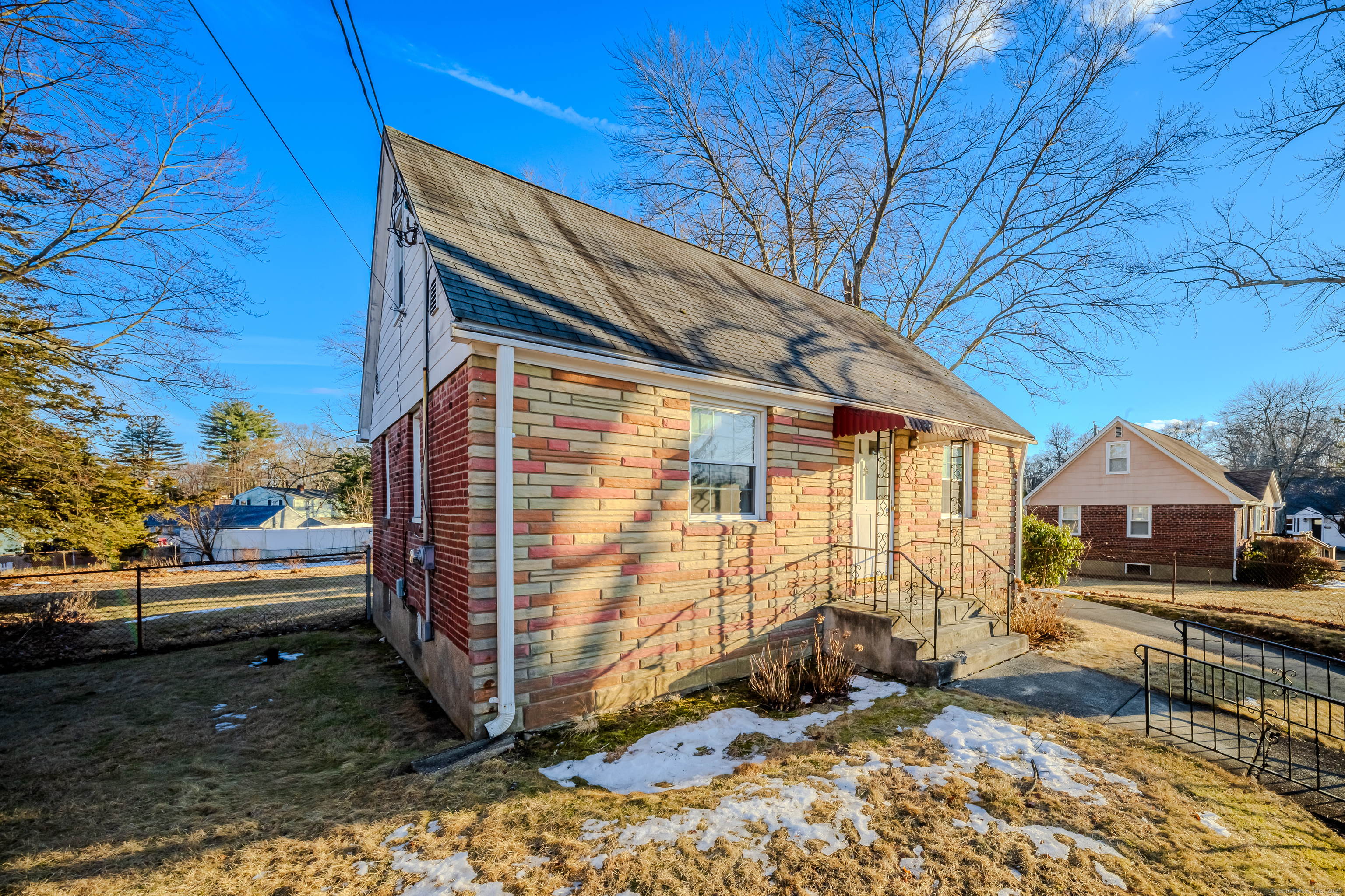 10 Lorenzo Place, Bristol, Connecticut image 3