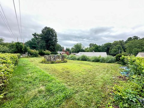 A home in Windsor Locks