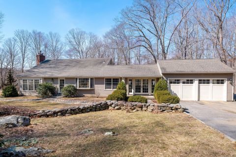 A home in Killingworth