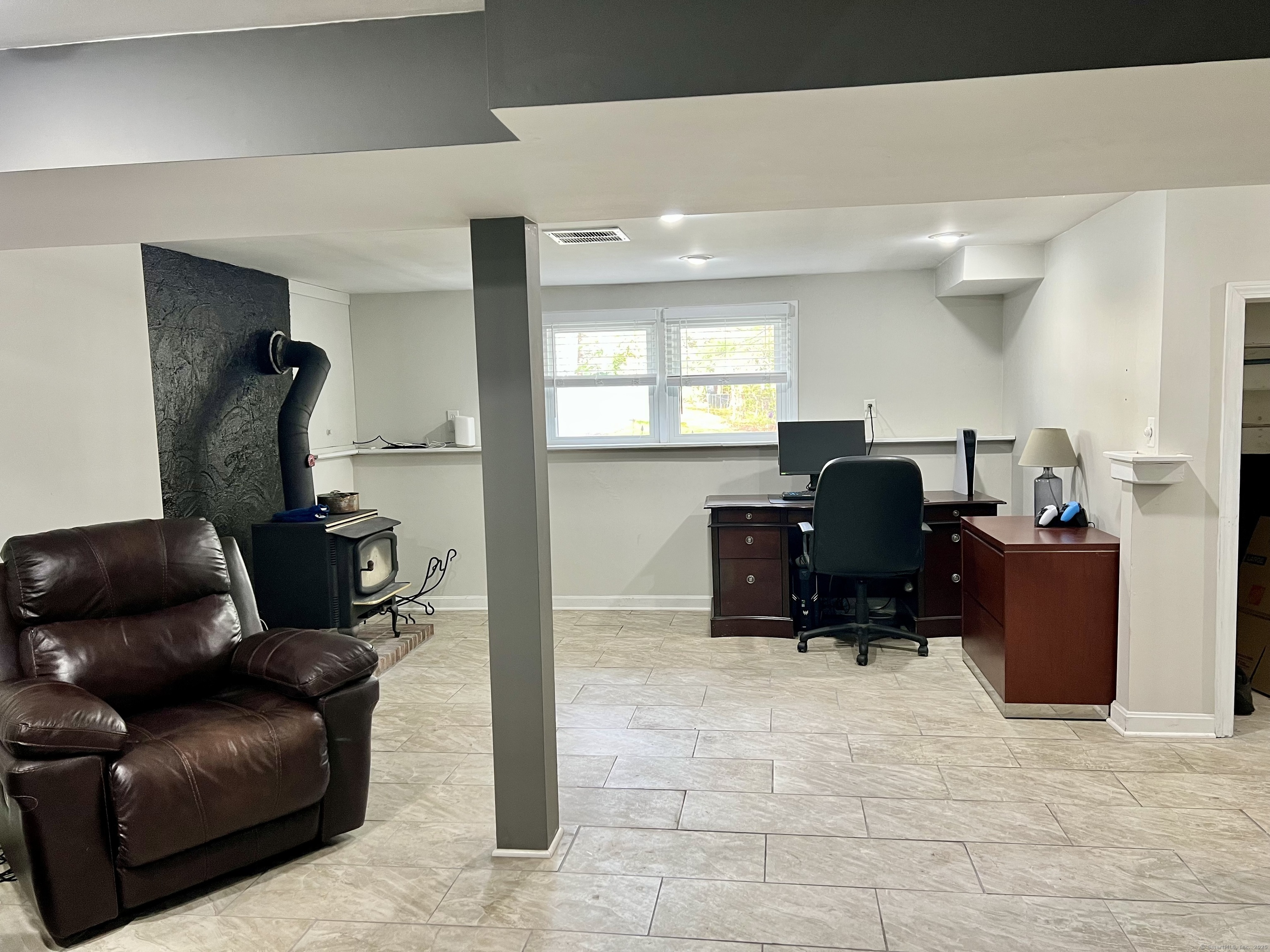 100 Orleans Drive, Bristol, Connecticut image 22