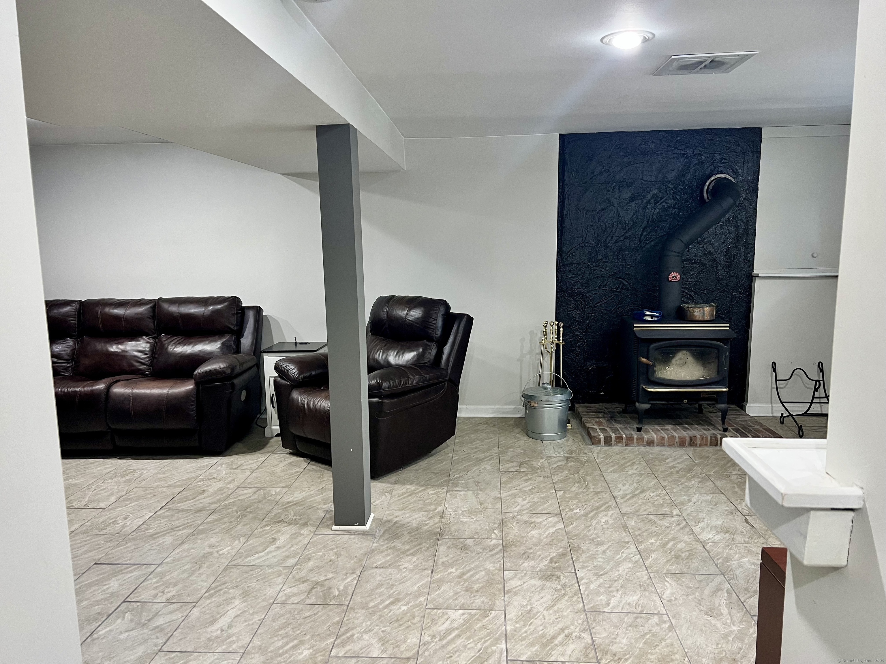 100 Orleans Drive, Bristol, Connecticut image 24