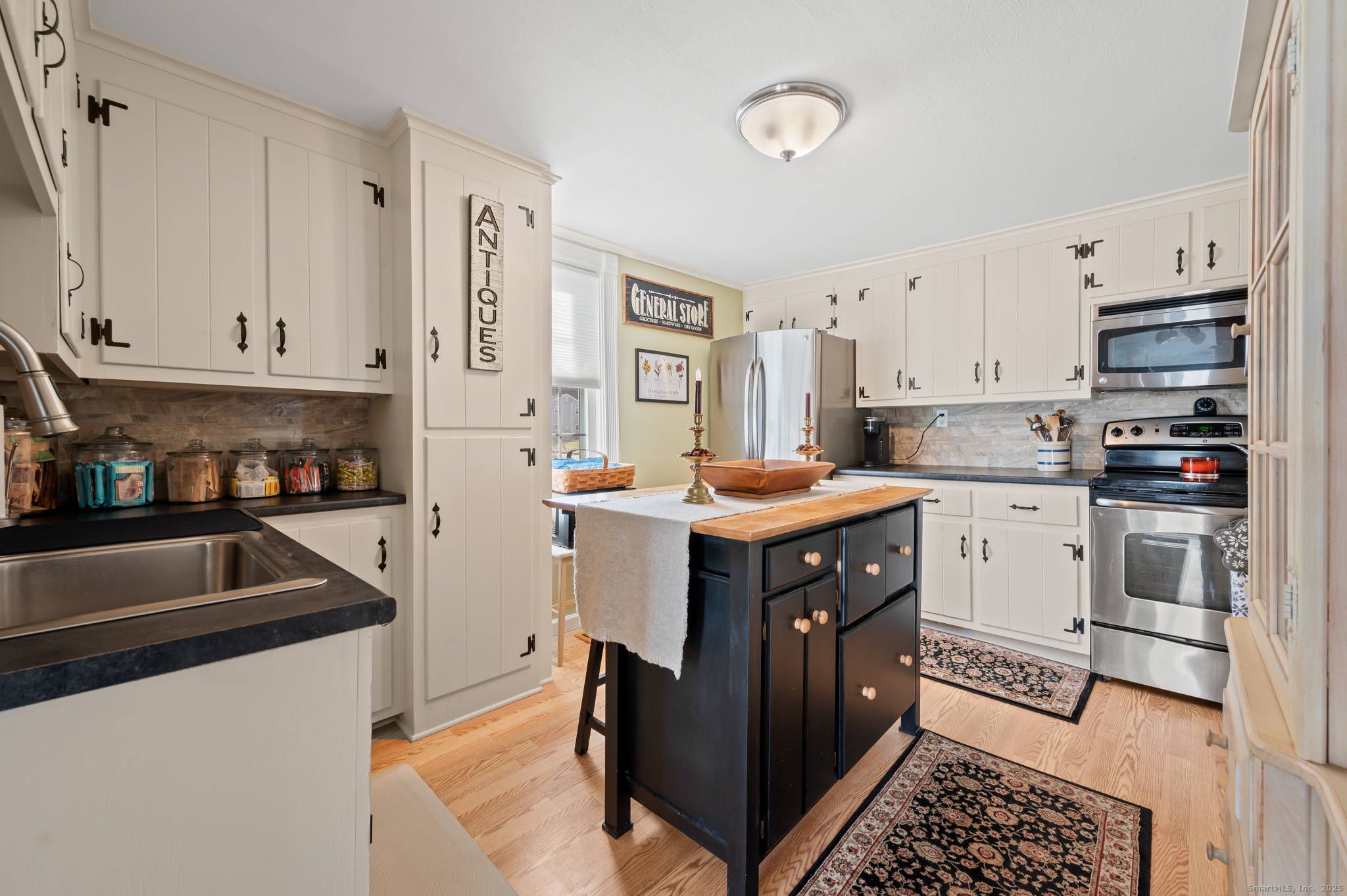 598 Pleasant Valley Road