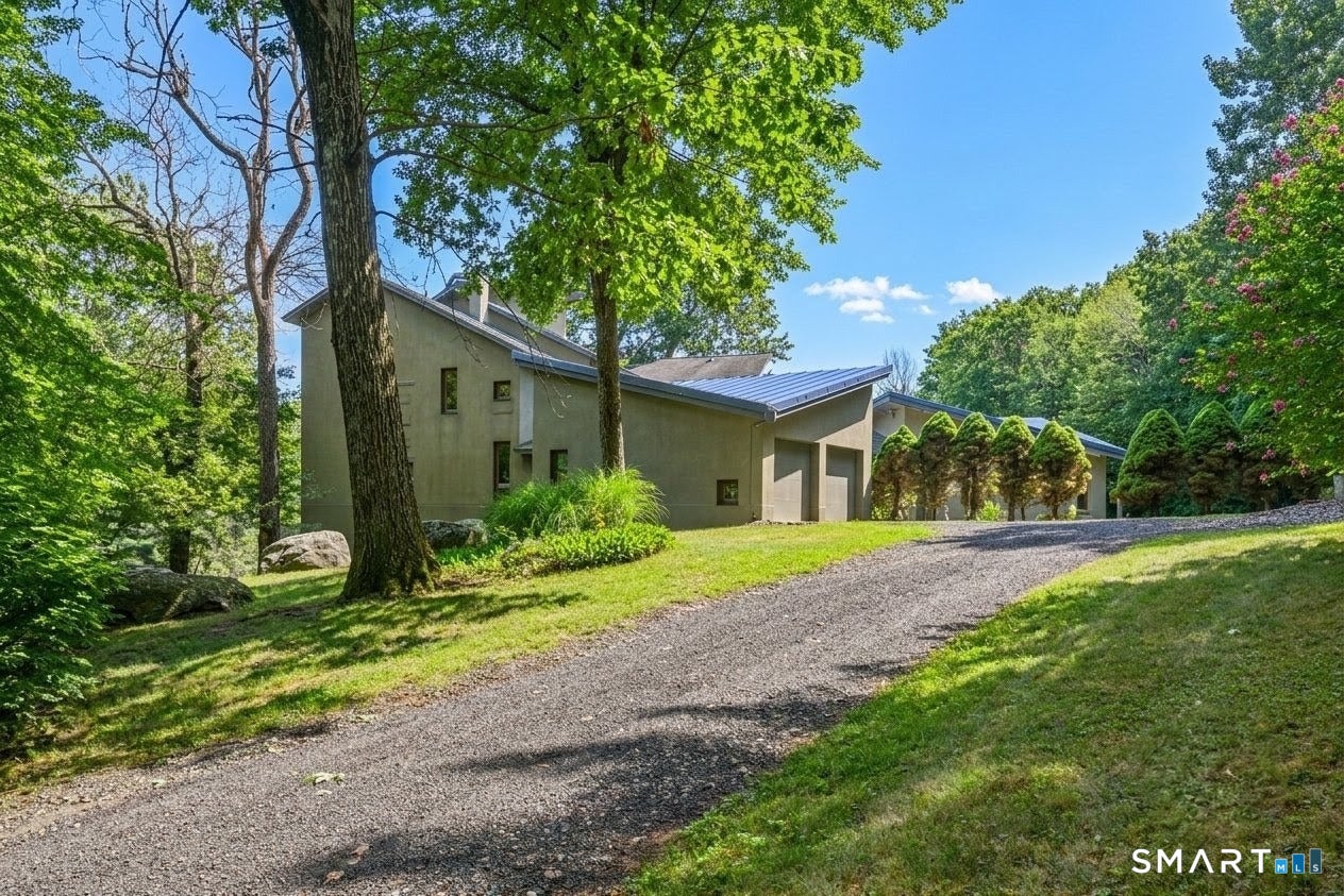 27 Ridge Road