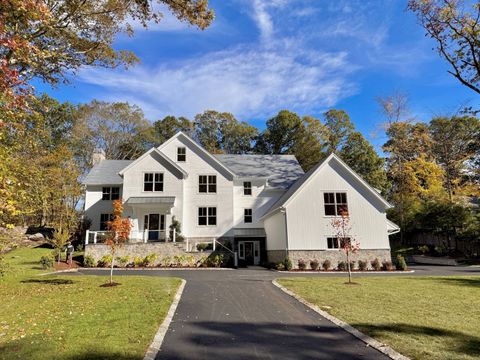 Photo of 10 Stony Brook Road, Darien, CT 06820 (MLS # 24125071)