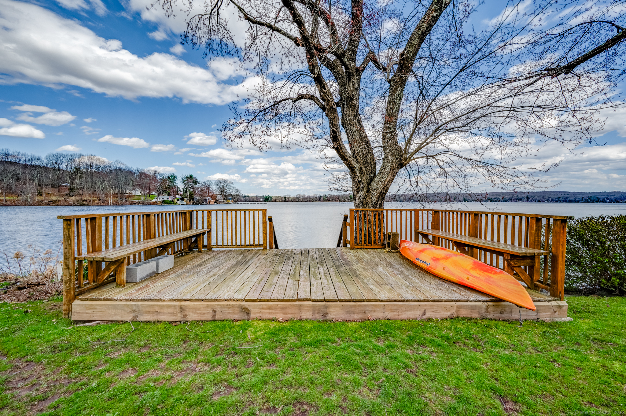 Bantam Lake Road, Morris, Connecticut - 5 Bedrooms  
3 Bathrooms  
10 Rooms - 