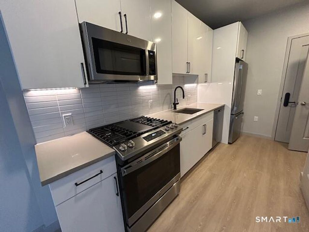 Photo of 711 Summer Street #420, Stamford, CT 06901 (MLS # 24177816)