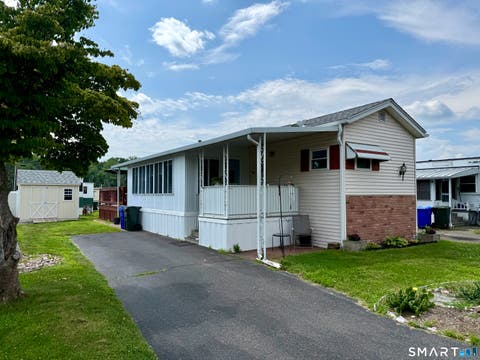 Mobile Home For Sale - 9 Arawak Drive<br/> Hartford County, East Hartford, CT 06118