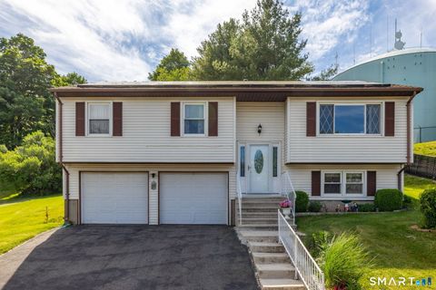 Homes For Sale - 160 Cimarron Road<br/> Middletown, CT 06457