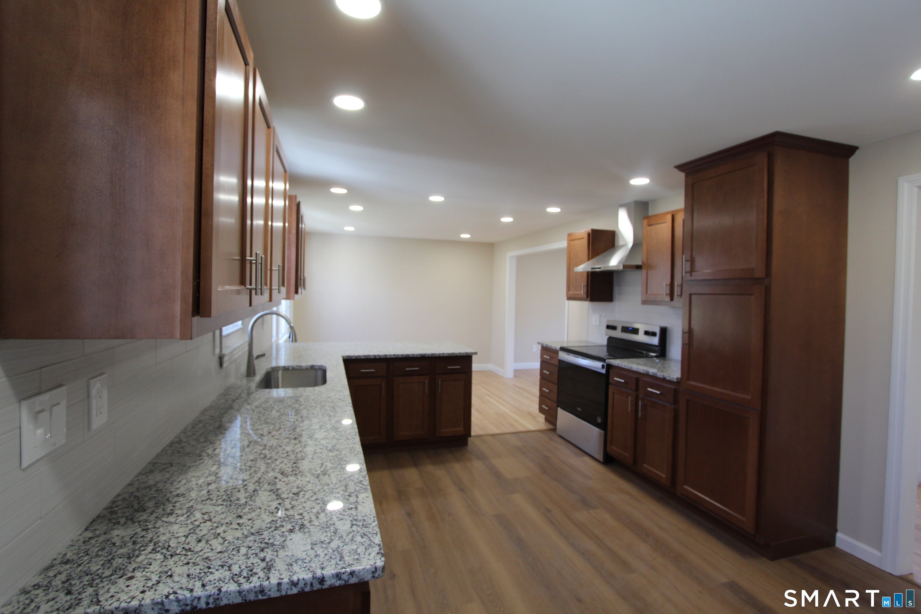 32 Lexington Circle
