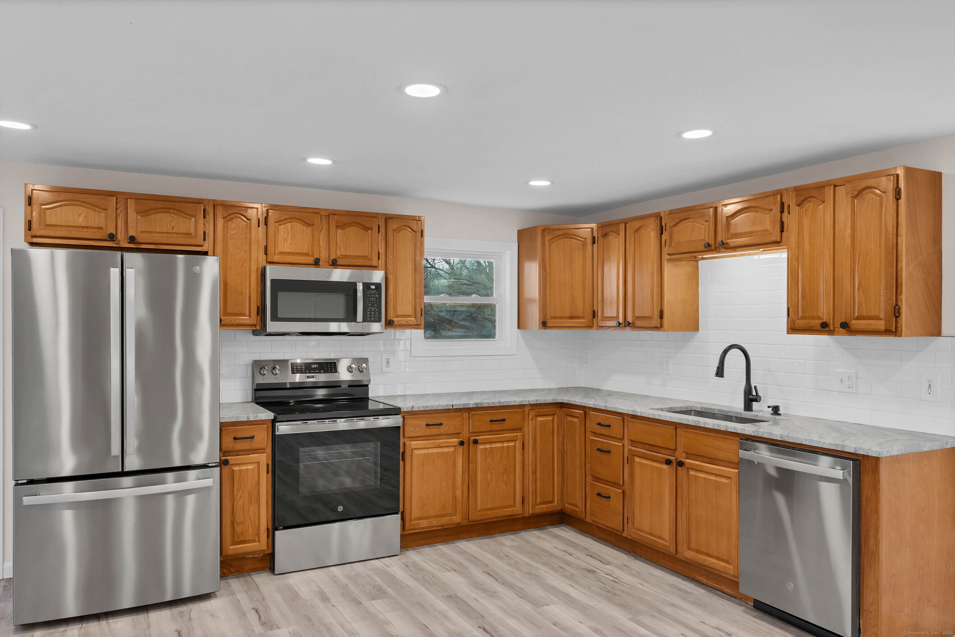 41 Maple Avenue Extension, Montville, Connecticut image 16