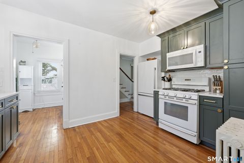 Tiny photo for 8 Macdonough Place, Middletown, CT 06457 (MLS # 24156654)