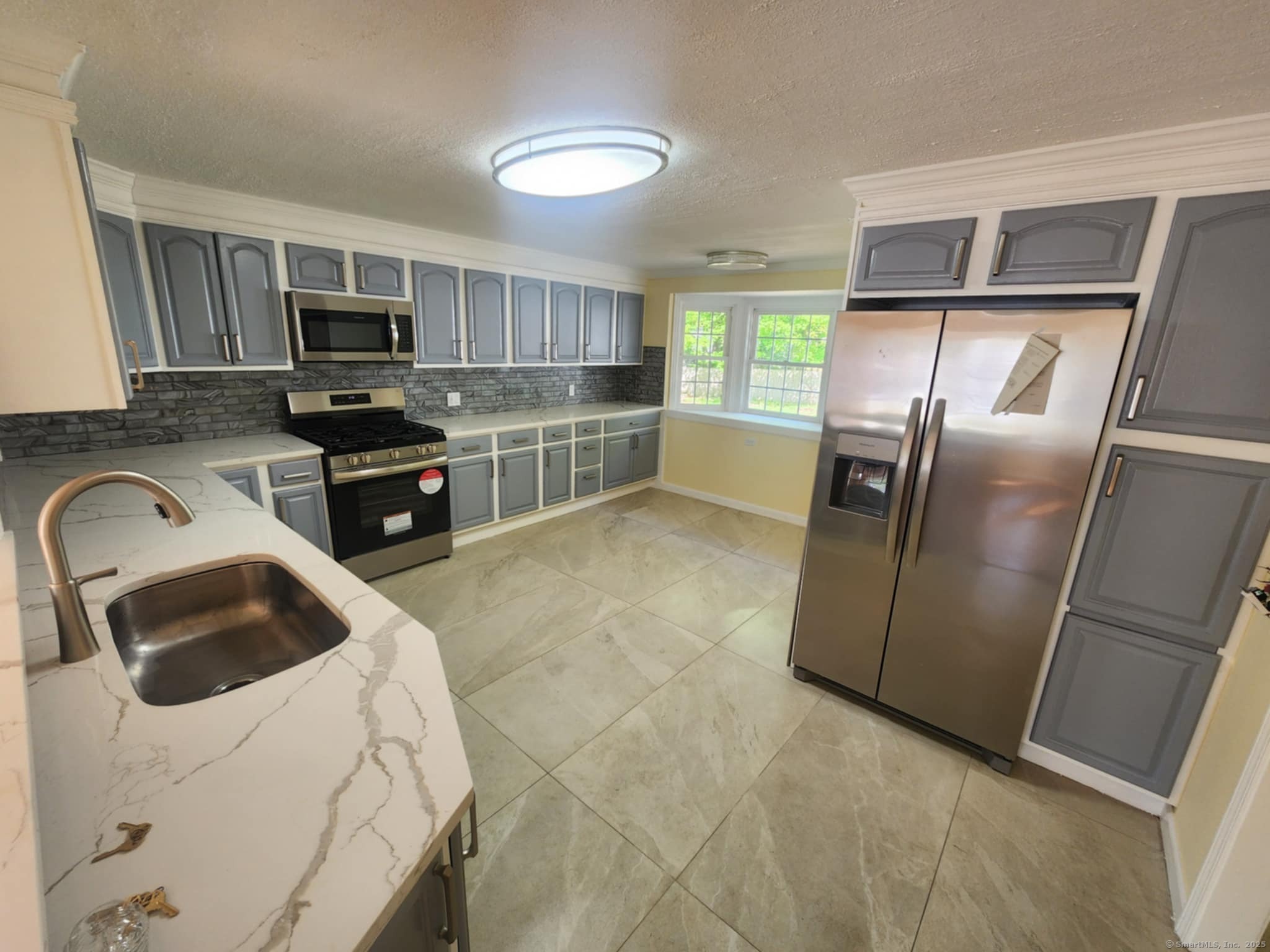 20 Rosina Road, Hamden, Connecticut image 2