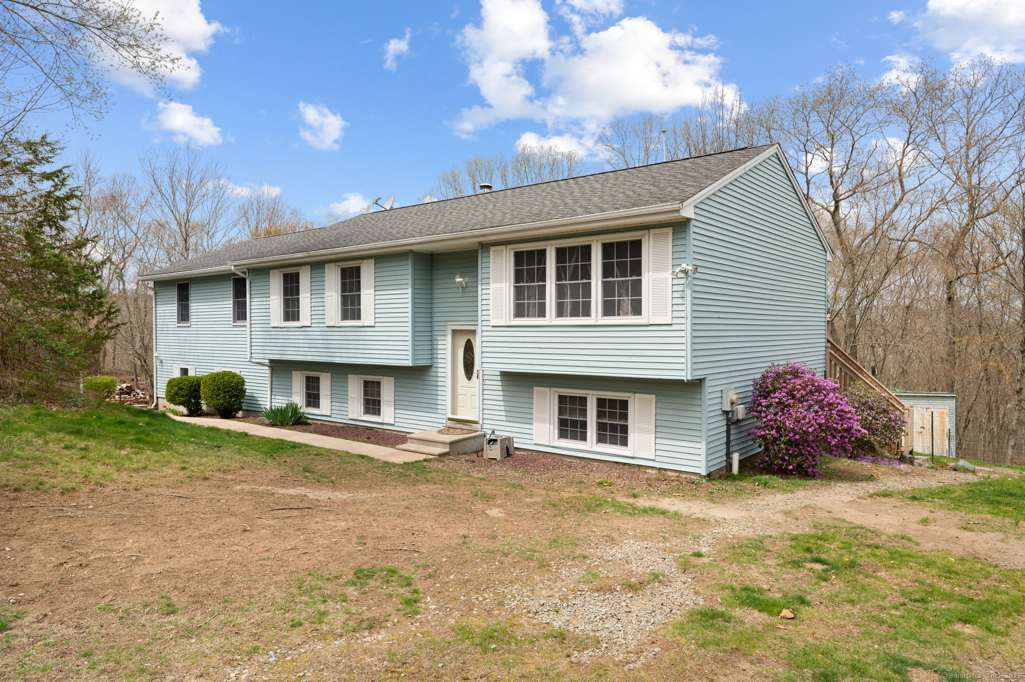 Beechwood Terrace, Griswold, Connecticut - 3 Bedrooms  
3 Bathrooms  
5 Rooms - 
