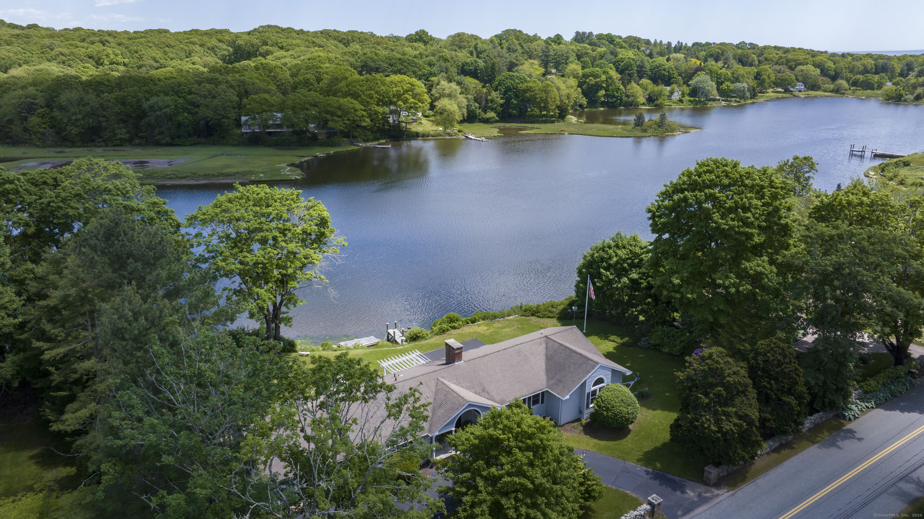 Property for Sale at 116 Cove Road, Stonington, Connecticut - Bedrooms: 3 
Bathrooms: 4 
Rooms: 10  - $2,400,000