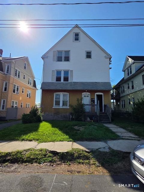 Multifamily For Sale - 19 Wakefield Court<br/> New Britain, CT 06053