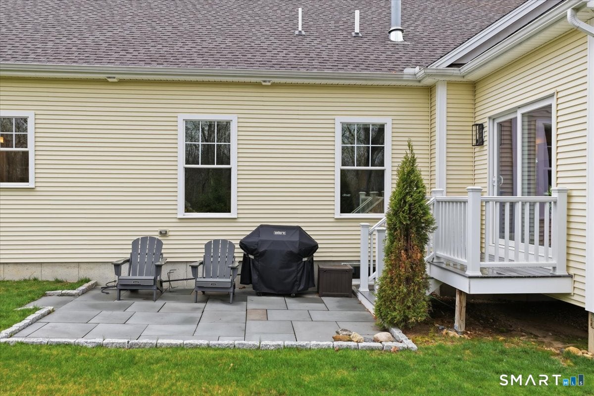 14 Essex Glen Drive 4