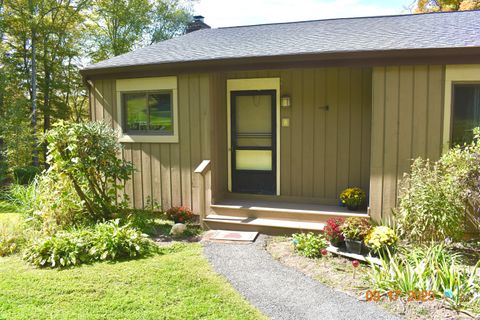 8 Tamarack Lane 8 Woodbury CT 06798