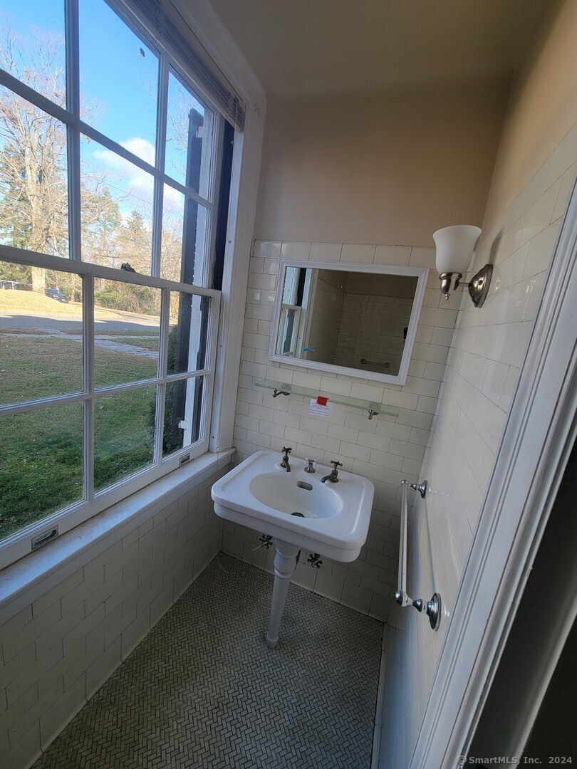 29 Rockwell Avenue, Naugatuck, Connecticut image 14