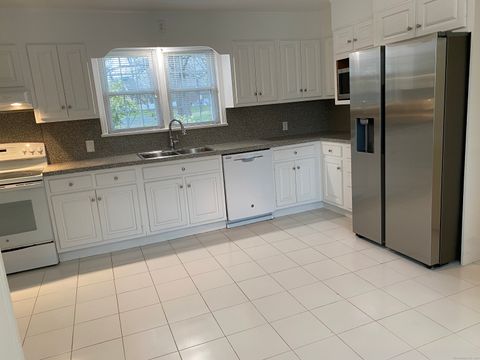 Tiny photo for 817 Newfield Avenue, Stamford, CT 06905 (MLS # 24149668)