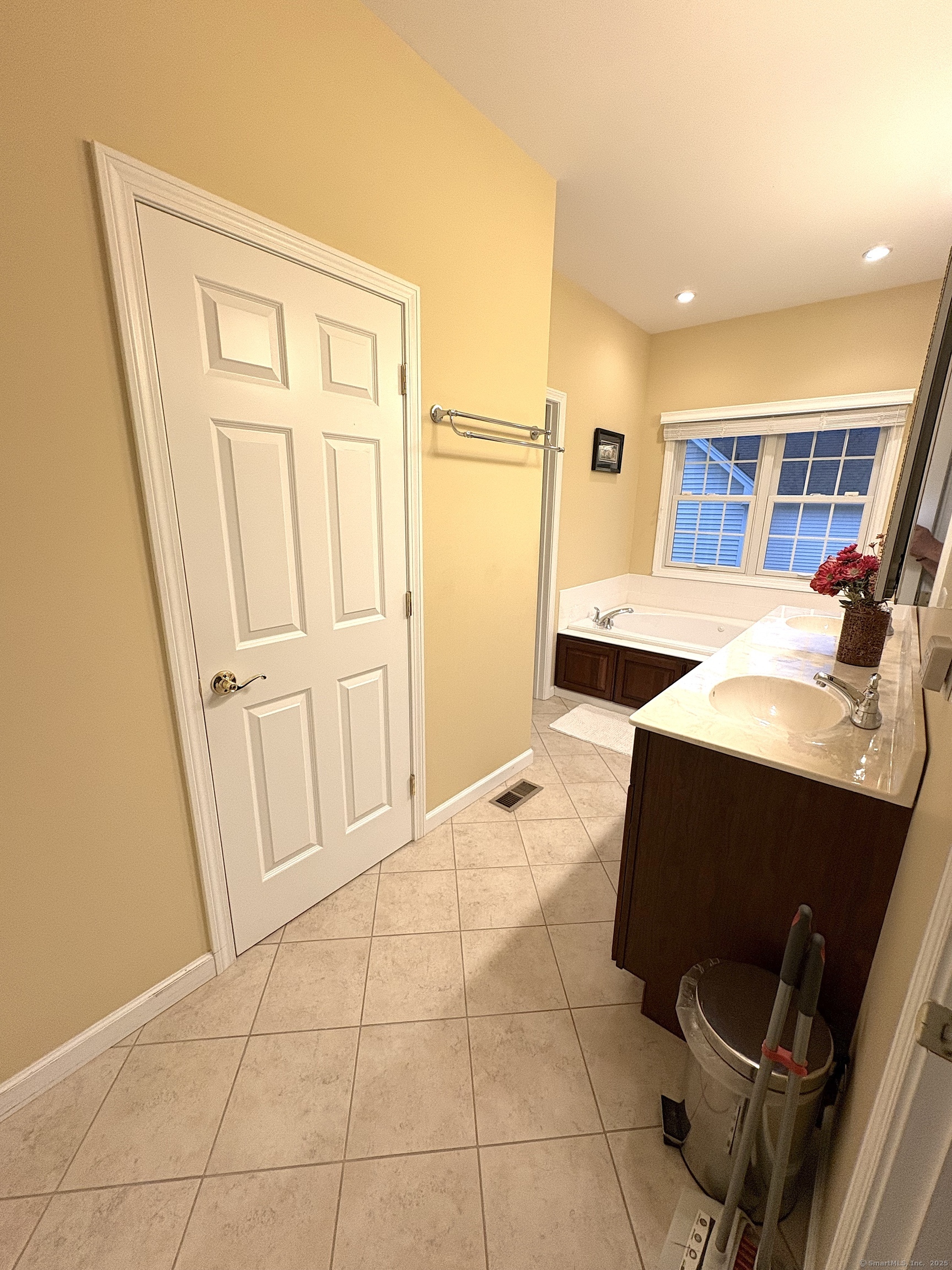 56 Boysenberry Court #56, Suffield, Connecticut image 24
