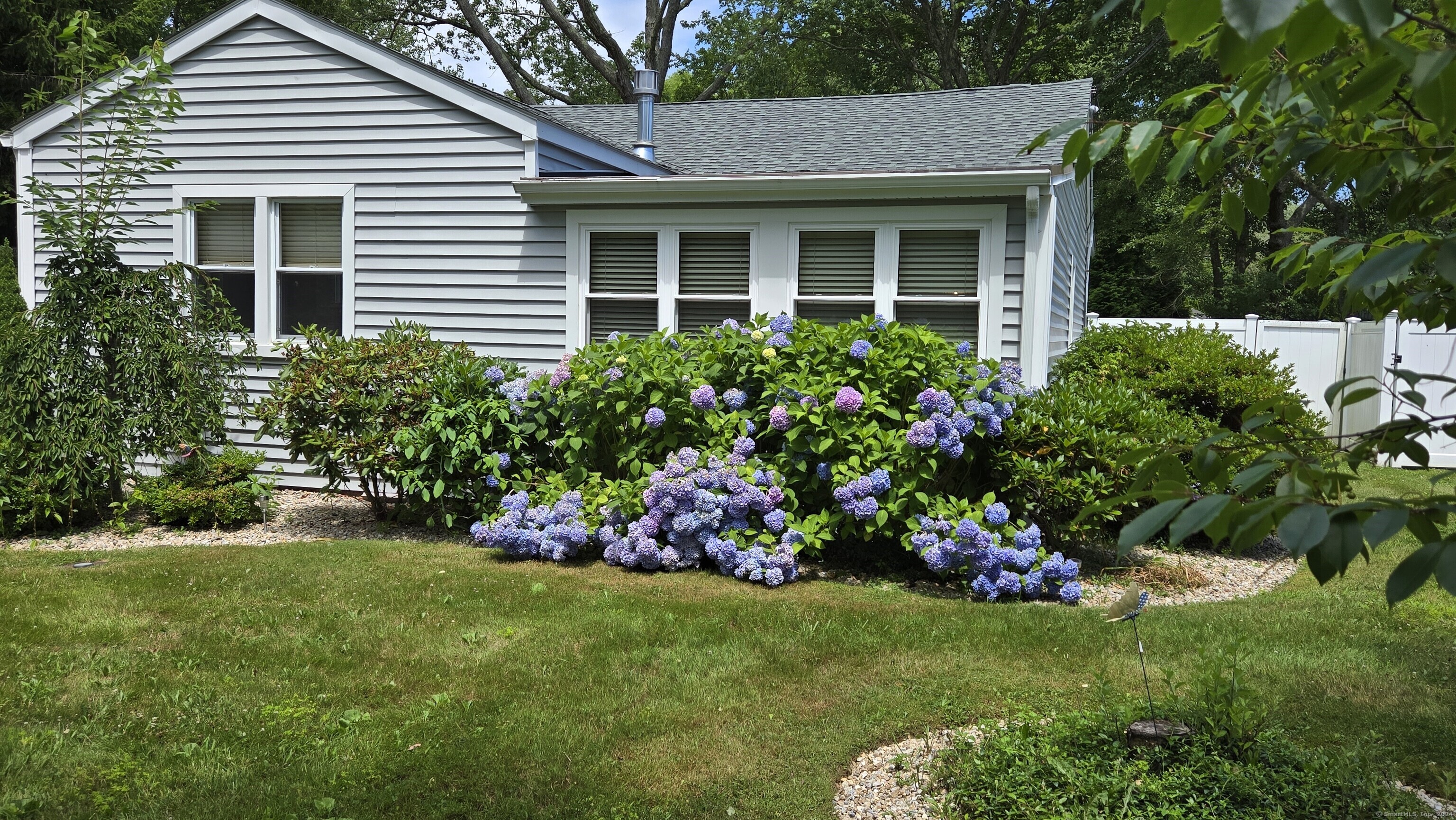 Rental Property at 36 Grove Beach Road, Westbrook, Connecticut - Bedrooms: 3 
Bathrooms: 3 
Rooms: 6  - $3,000 MO.