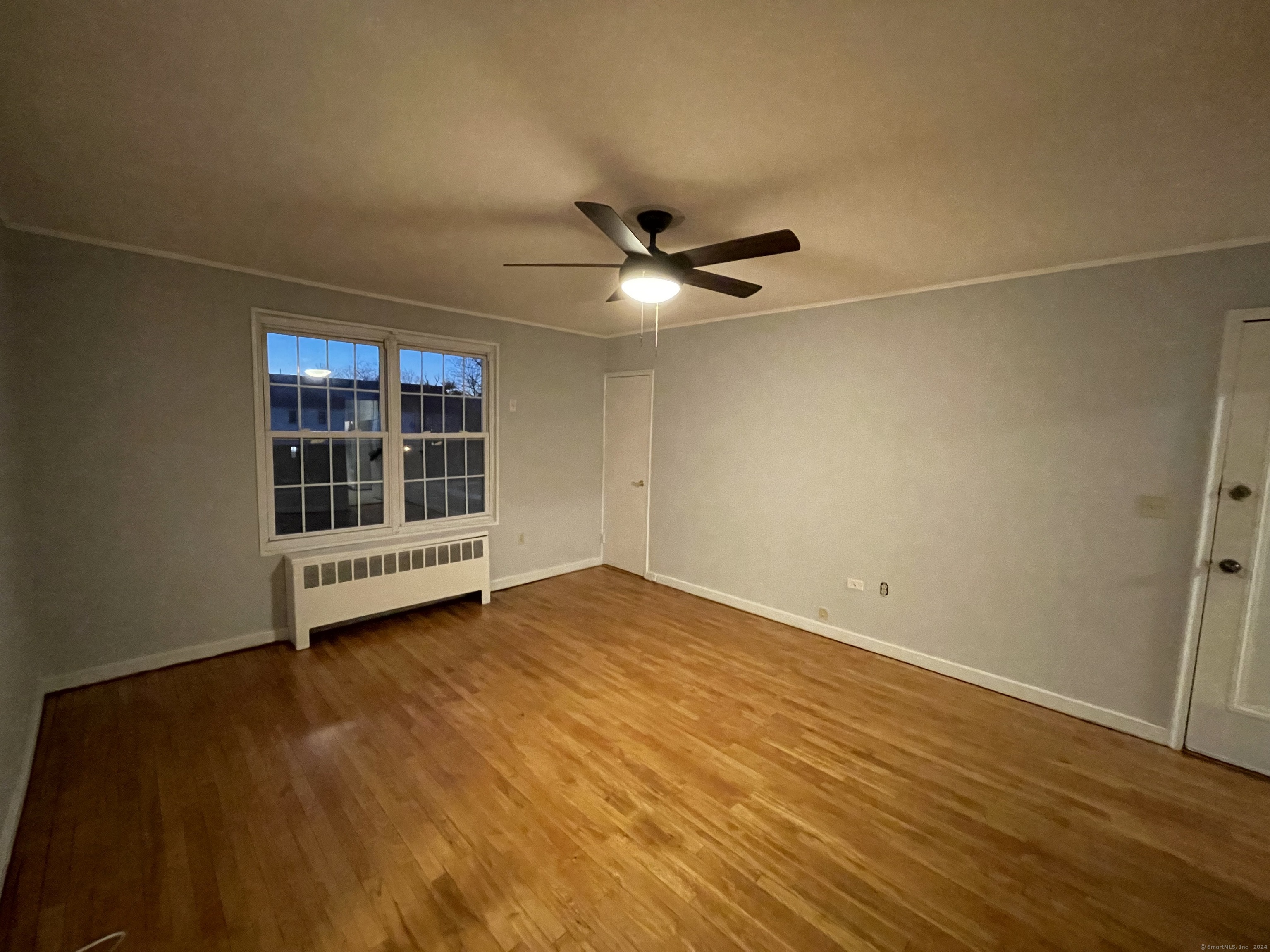 Rental Property at 39 Nob Hil Circle, Bridgeport, Connecticut - Bedrooms: 1 
Bathrooms: 1 
Rooms: 3  - $1,600 MO.