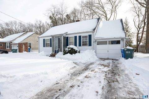 Photo of 84 Piper Road, Hamden, CT 06514 (MLS # 24150143)