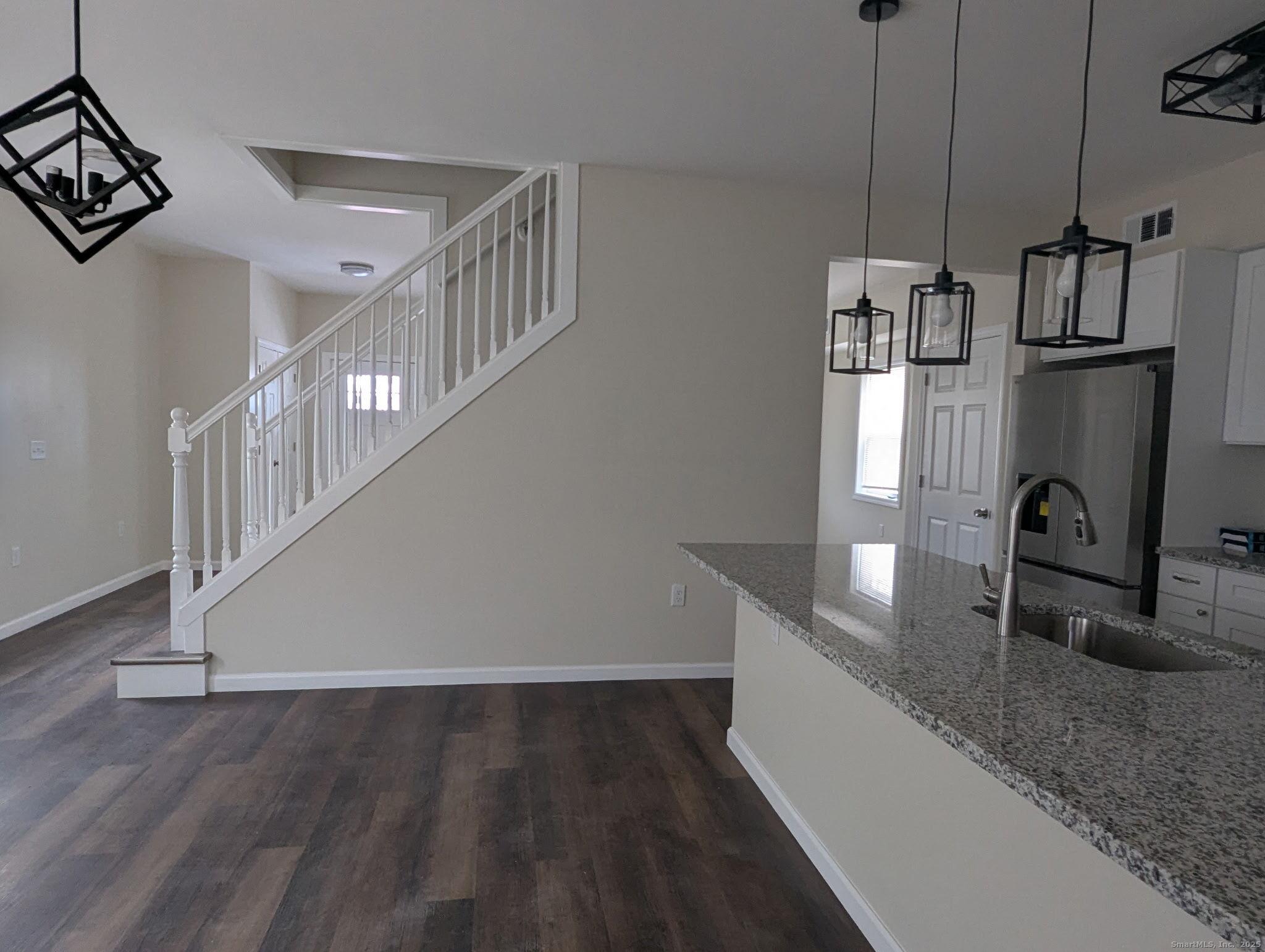 647 Broadview Terrace