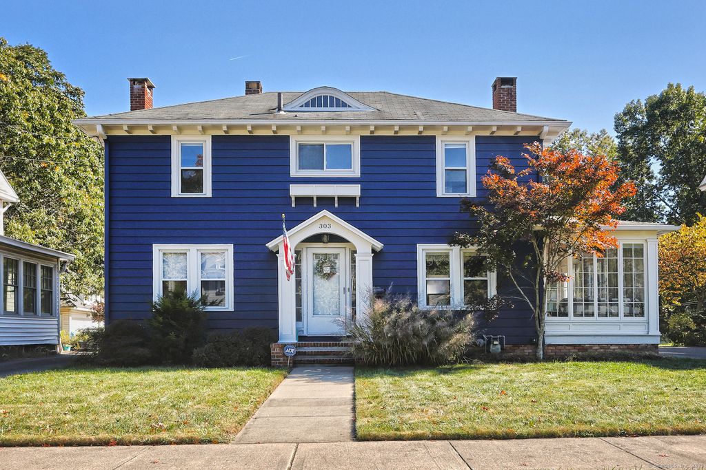 Photo of 303 Central Avenue, New Haven, CT 06515 (MLS # 24132075)