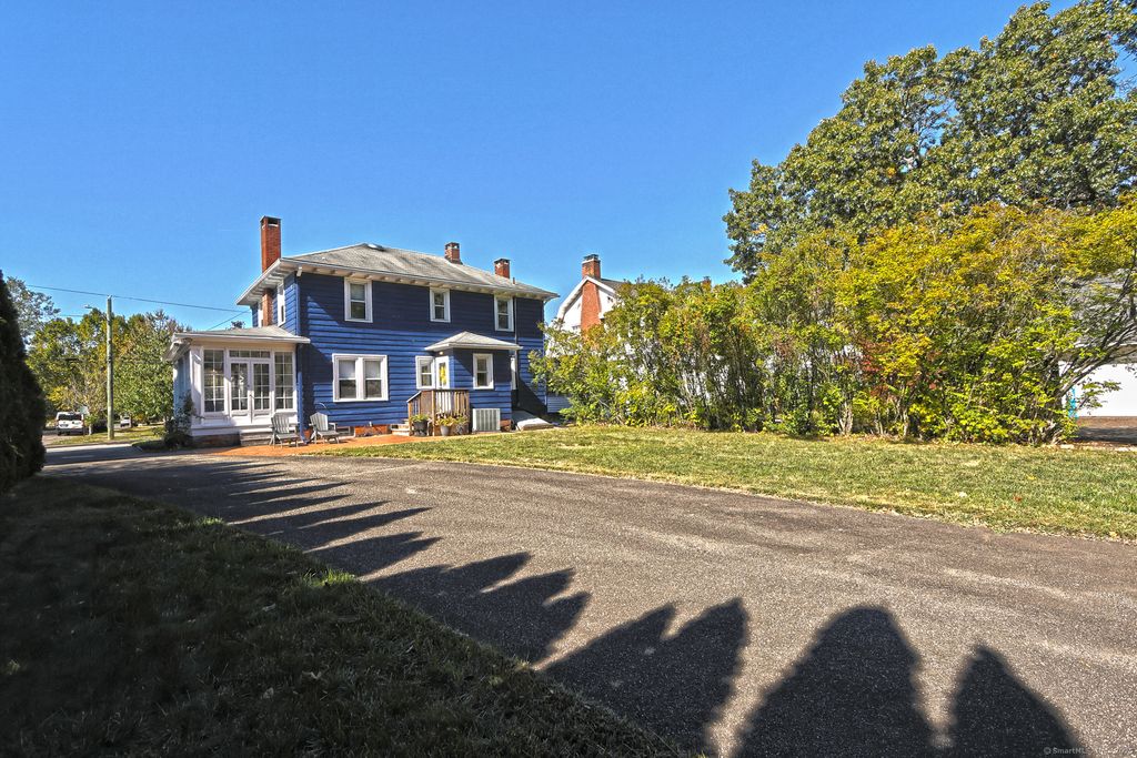 Photo of 303 Central Avenue, New Haven, CT 06515 (MLS # 24132075)
