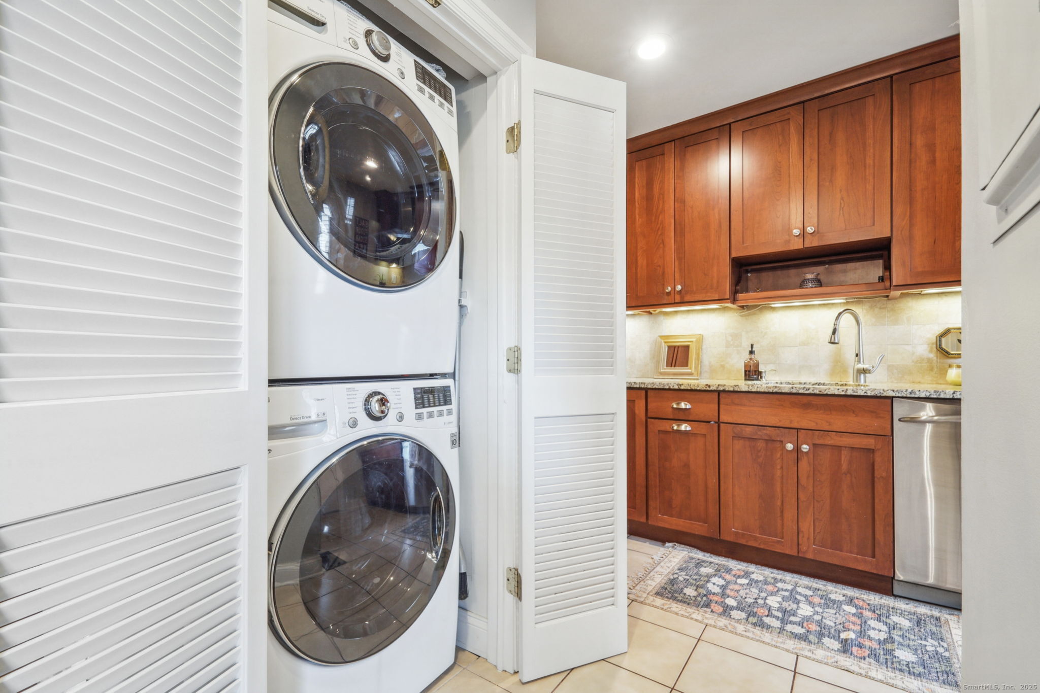 2539 Bedford Street #APT 33B, Stamford, Connecticut image 7