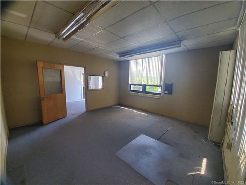 Tiny photo for 19 Sandscreen Road #Left Side, Avon, CT 06001 (MLS # 24140100)