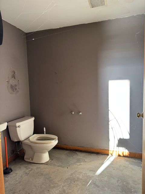 Tiny photo for 19 Sandscreen Road #Left Side, Avon, CT 06001 (MLS # 24140100)