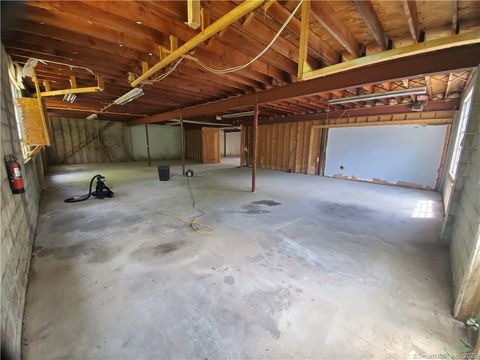 Tiny photo for 19 Sandscreen Road #Left Side, Avon, CT 06001 (MLS # 24140100)