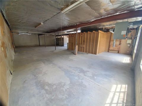 Tiny photo for 19 Sandscreen Road #Left Side, Avon, CT 06001 (MLS # 24140100)