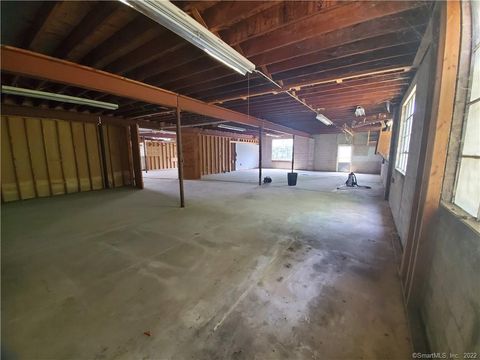 Tiny photo for 19 Sandscreen Road #Left Side, Avon, CT 06001 (MLS # 24140100)