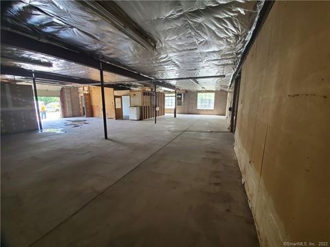 Tiny photo for 19 Sandscreen Road #Left Side, Avon, CT 06001 (MLS # 24140100)