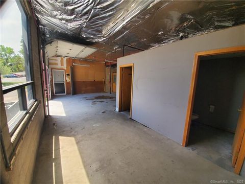 Tiny photo for 19 Sandscreen Road #Left Side, Avon, CT 06001 (MLS # 24140100)