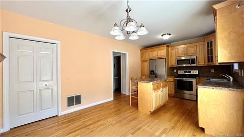 Tiny photo for 3 Songbird Lane #3, Farmington, CT 06032 (MLS # 24156010)