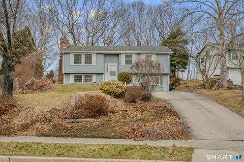 10 Amherst Court Groton CT 06355
