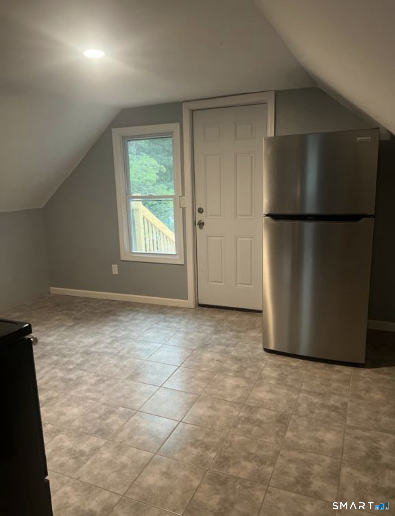 253 Riverside Avenue