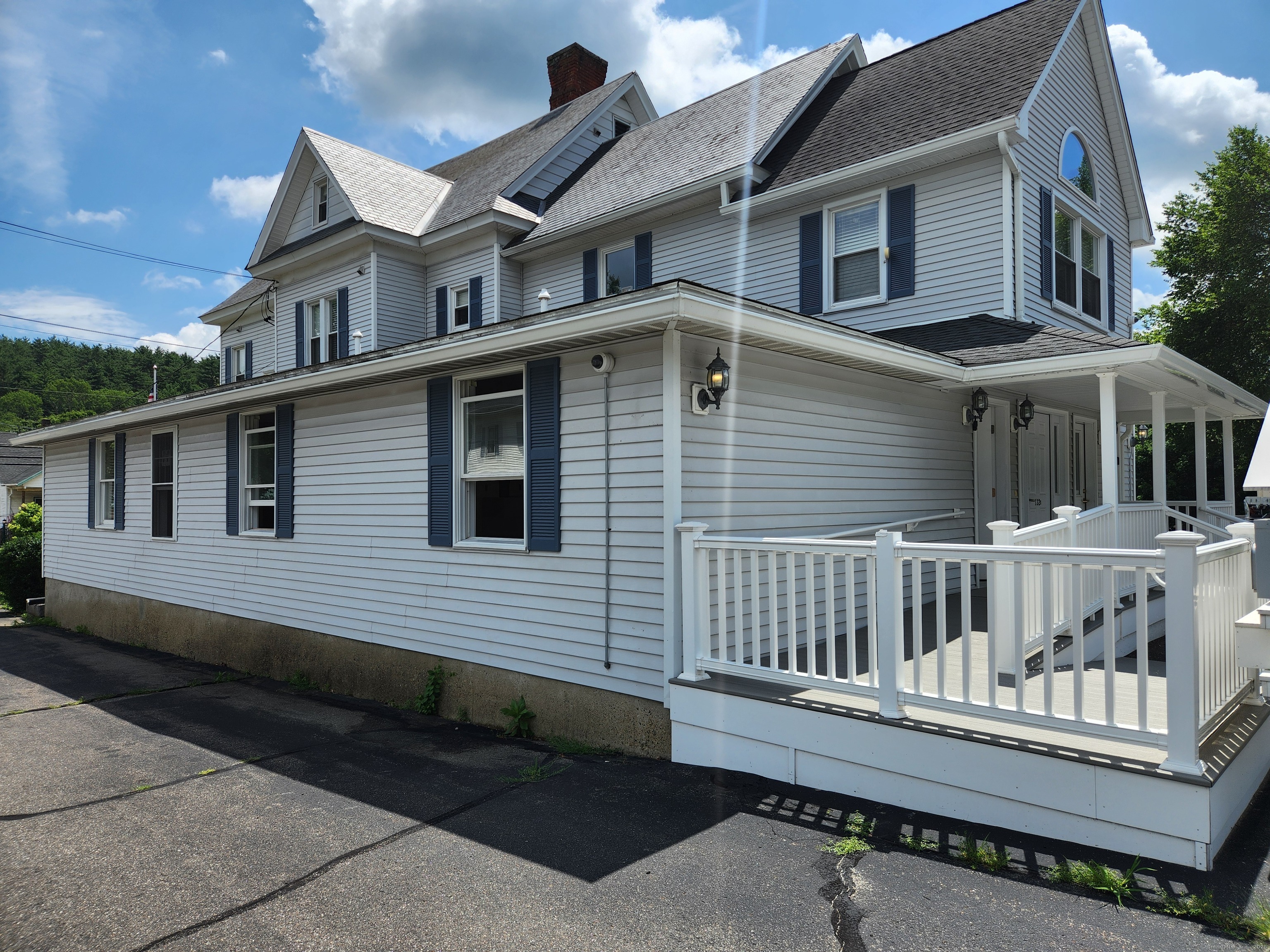 132 West Main Street E